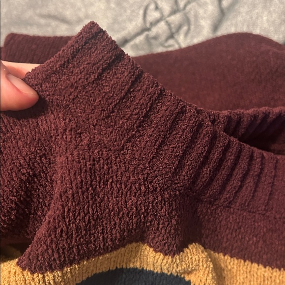 American Eagle 🦅 Striped Multicolor Fleece Sweater - Picture 4 of 5